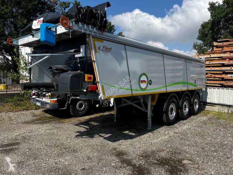 Quels bénéfices apporte la benne TP fond poussant de Fliegl aux travaux publics à Valence dans la Drôme ?