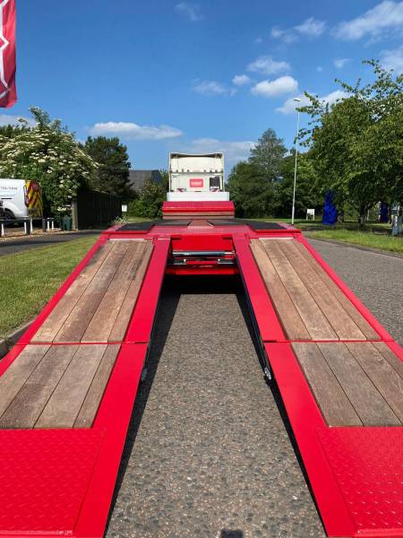 Pourquoi opter pour un porte-engin Nooteboom 3 ou 4 essieux à Mâcon en Côte-d'Or ?